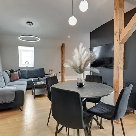 Apartment Grunwaldzka Attic By Downtown Gdansk