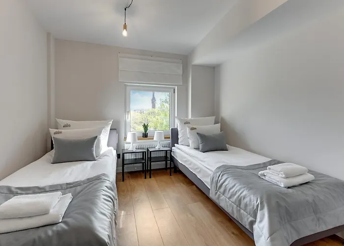 Daire Grunwaldzka Attic By Downtown Gdansk